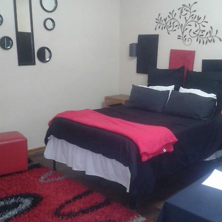 Larona Inn Mafikeng Exterior photo